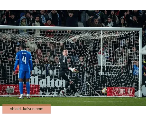 库尔图瓦领衔比利时黄金一代近期表现稳健